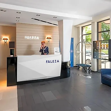 Faleza - Z Widokiem Na Morze Hotel 3*